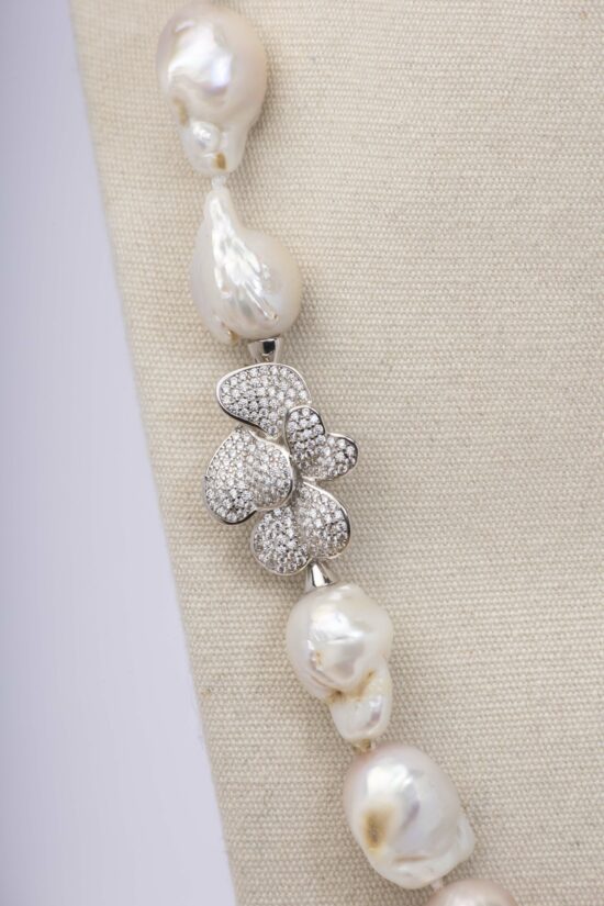 Collar Perla natural 18-23mm AA+ con  cierre Plata y circonita corazones - Imagen 5