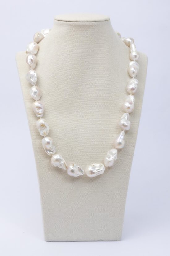 Collar Perla natural 18-23mm AA+ con  cierre Plata y circonita corazones - Imagen 4