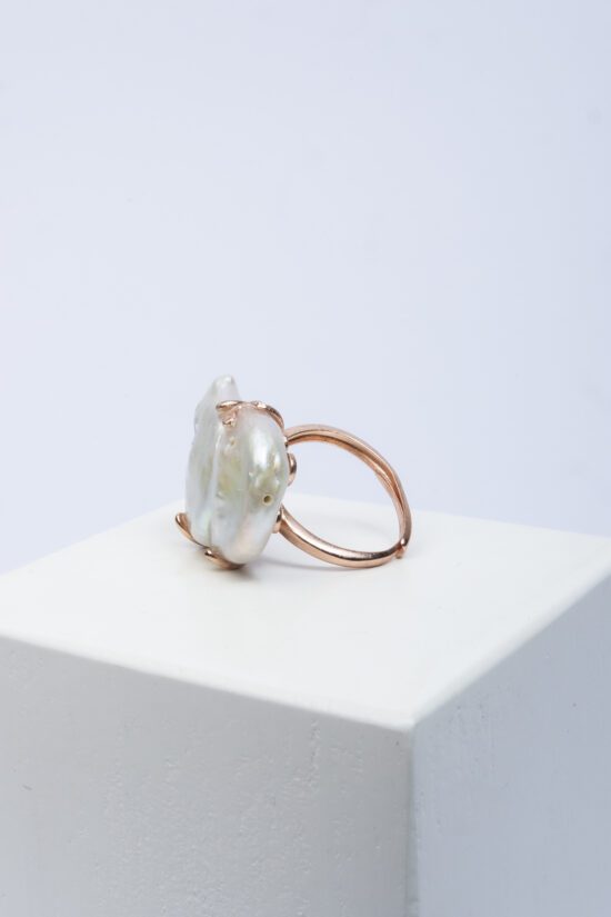 Anillo Perla natural Barroca AAA+con  fornitura  de Plata rosada ajustable
