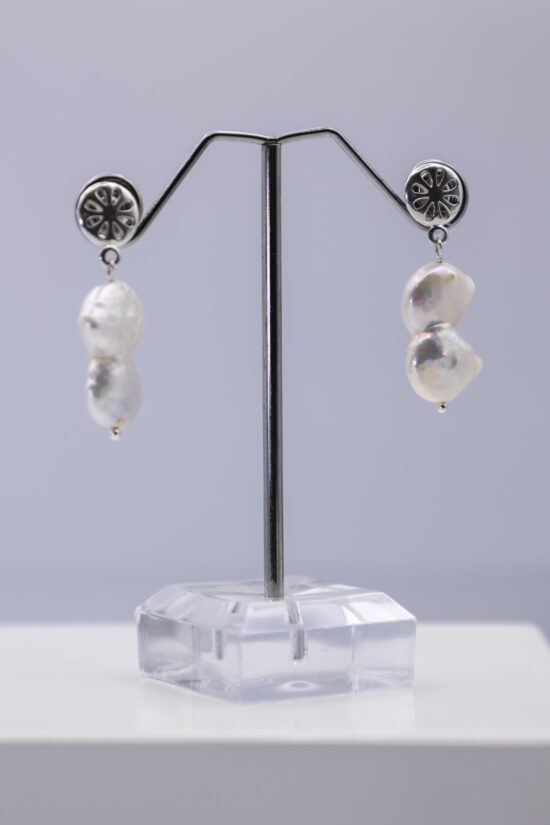 Pendiente Perla natural Barrocas AAA+2,3cm con cierre de  Plata 925