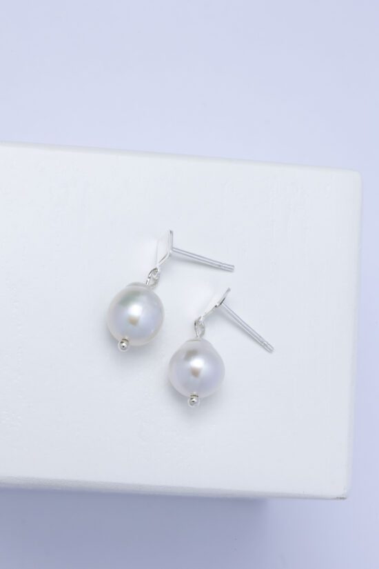 Pendiente Perla natural de agua dulce AAA+1,2cm, con  cierre Plata 925 - Imagen 2