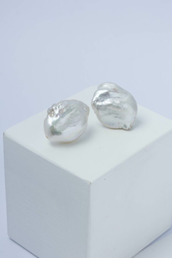 Pendiente de Perla natural  Barroca 2,7 cm con  fornitura de  plata 925 - Imagen 3